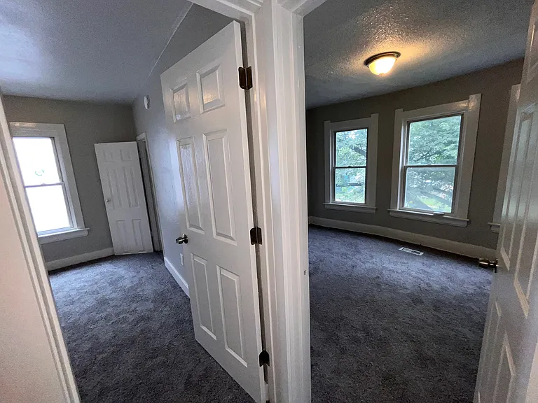 311 Hanover St — Photo 10