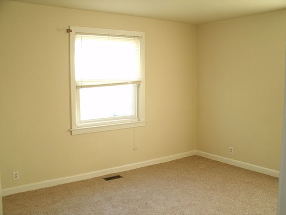 3rd image of 1012 Buck Dr