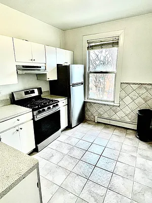 Rented by Amorelli Realty | media 19