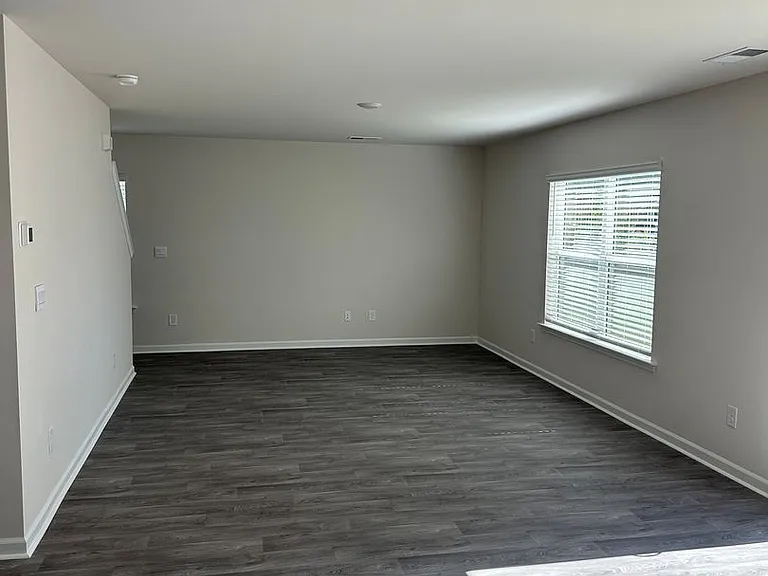 361 Wellspring Dr — Photo 4