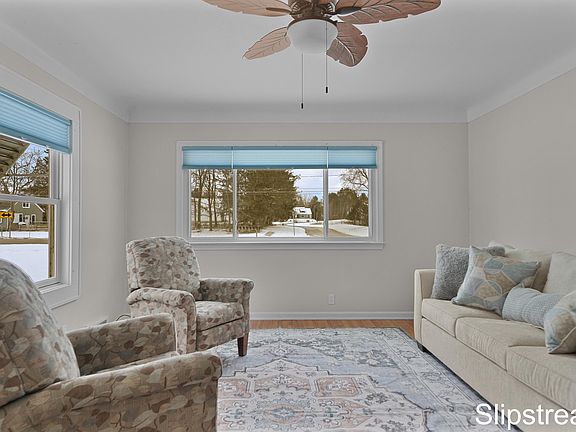 4th image of 5960 Ethelwin Ave NE