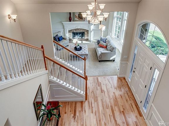 4th image of 20530 NE 24th Pl