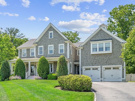 3rd image of 28 Highfield Ln
