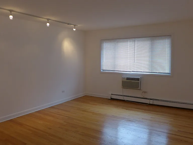 5300 Sheridan — Photo 3