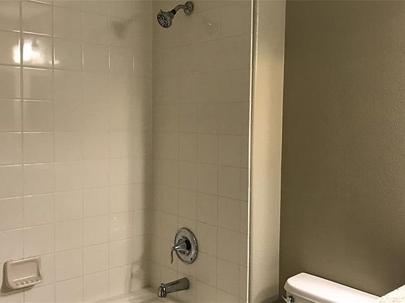 5th image of 1412 Ballard Green Pl