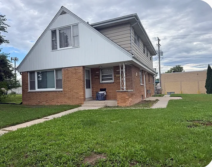2 bed, $995 — Photo 1
