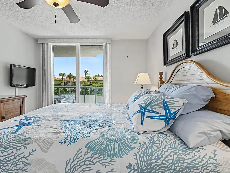 3554 Ocean Dr #302S — Photo 17