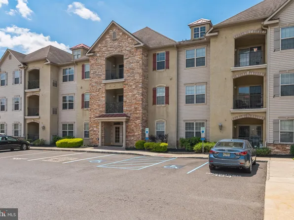 125 Siena Dr, Cinnaminson, NJ 08077