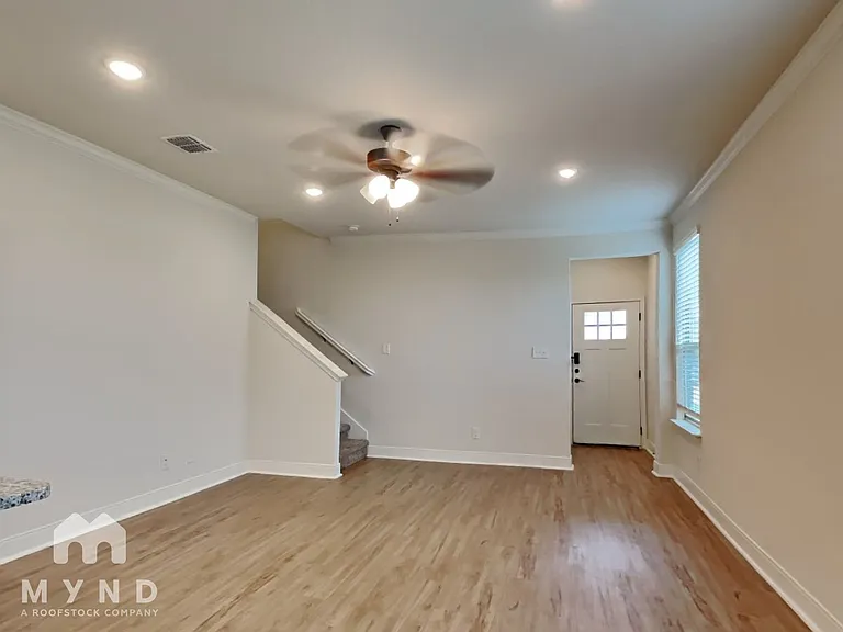 2230 Sandlewood Cv #102 — Photo 5