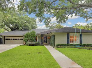 6224 Meadow Lake Ln, Houston, TX 77057