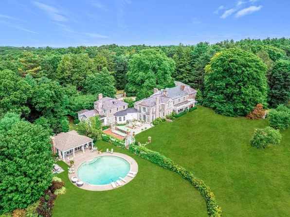 151 Grove St, Westwood, MA 02090