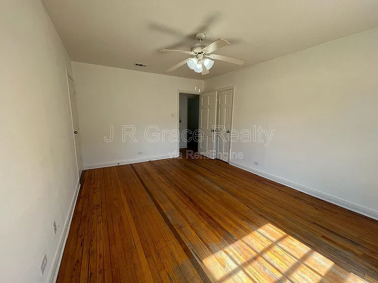 2805 Mitchell Ave — Photo 8
