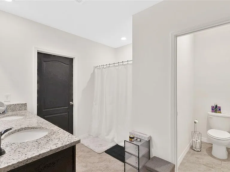 831 Turner Ln — Photo 13