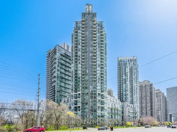 220 Burnhamthorpe Rd W, Mississauga, ON