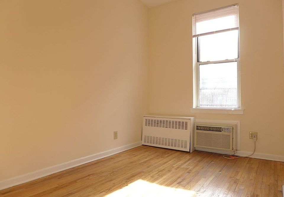1st image of 23 W 84th St APT 1D
