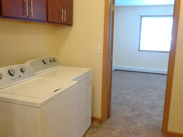 West Lake III Apartments — Photo 44