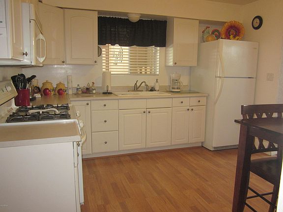 3rd image of 5407 E Albany St