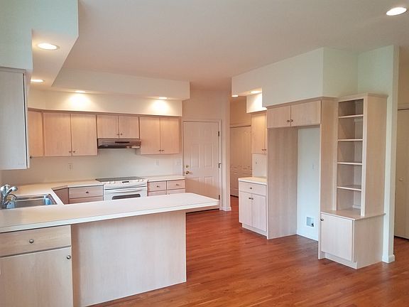 Spacious open kitchen