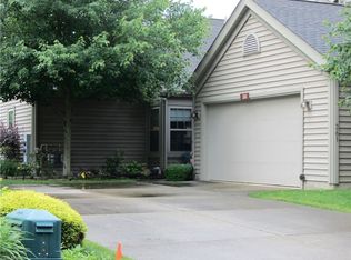 261 Springbrook Dr NE, Warren, OH 44484