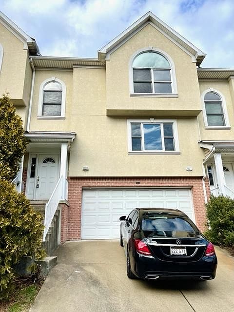 1st image of 284 Palisades Dr
