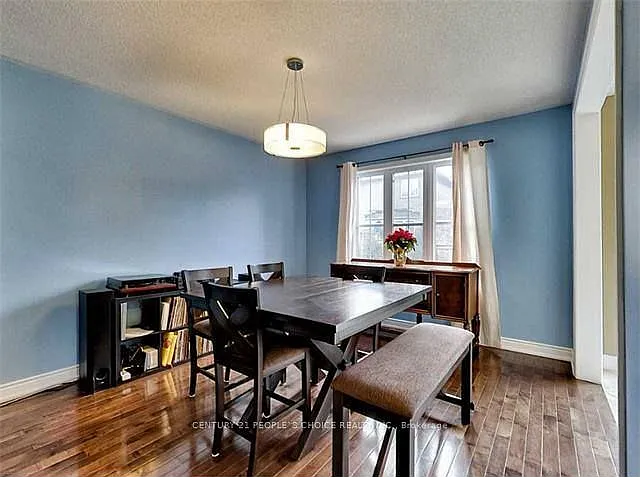 45 Montreal Cir — Photo 5