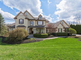 123 Hidden Hills Dr, Pataskala, OH