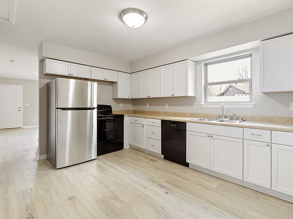 4th image of 1809 Daisy Ct