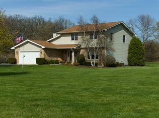 40841 N Nevelier Dr, Antioch, IL 60002