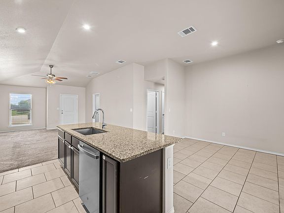 5th image of 3724 Prentiss Ave