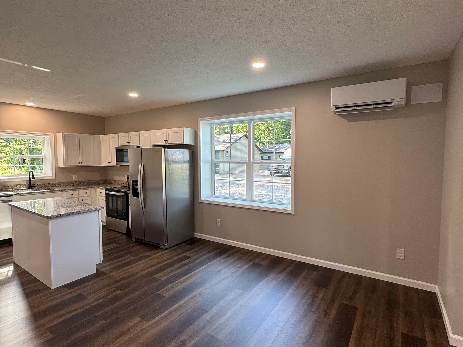2 bed, 975 sqft, $1,750 — Photo 4