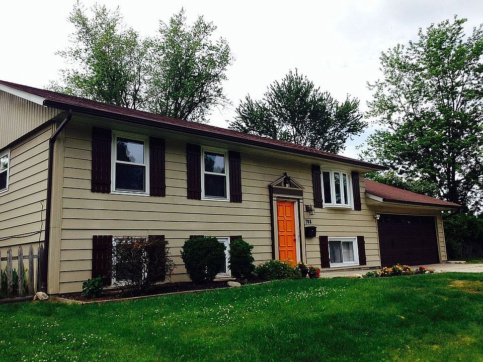 1st image of 703 Kenilworth Ct
