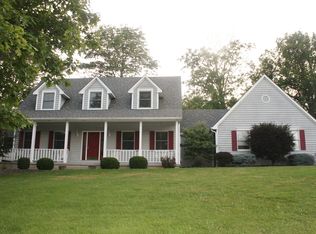 1621 Ridgewood Cir, Lawrenceburg, IN 47025