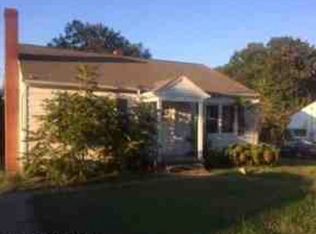 617 Red Oak Dr, Siler City, NC 27344