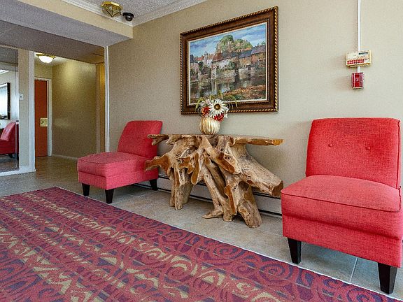 5th image of 2401 Hoffnagle St APT A103