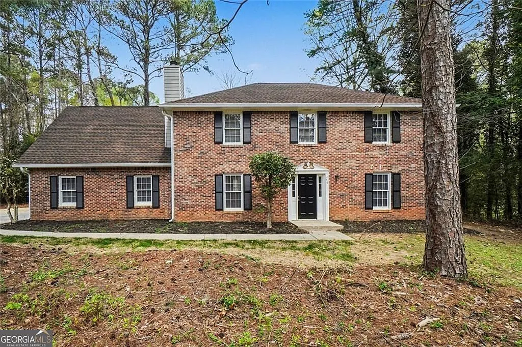 5 bed, 2.5 bath, 2204 sqft, $2,900 — Photo 1