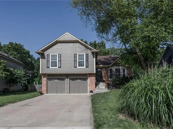 6418 Anderson St, Shawnee, KS 66226