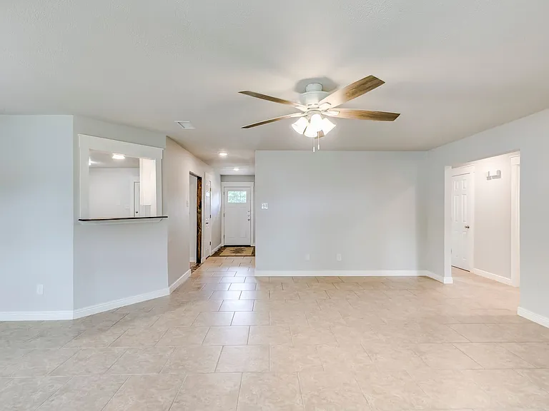 2307 Traverse Dr — Photo 9