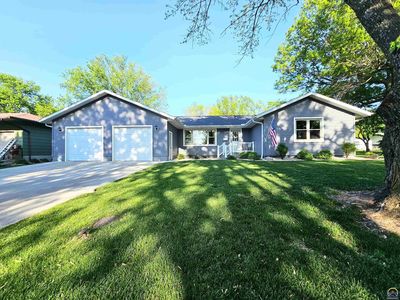 708 S 11th St, Sabetha, KS, 66534