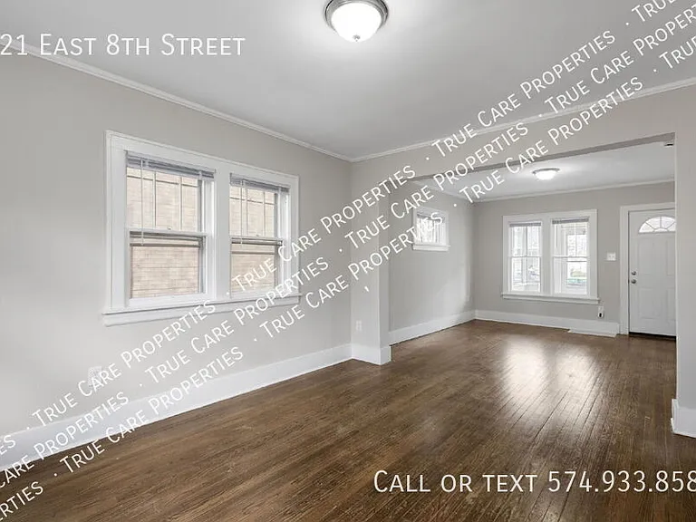 221 E 8th St — Photo 22