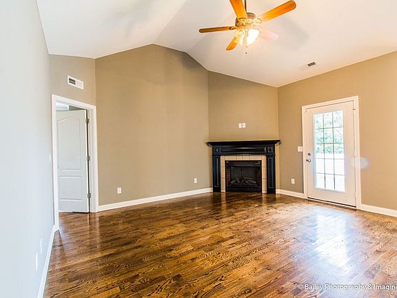 5th image of 404 Ethan Ct