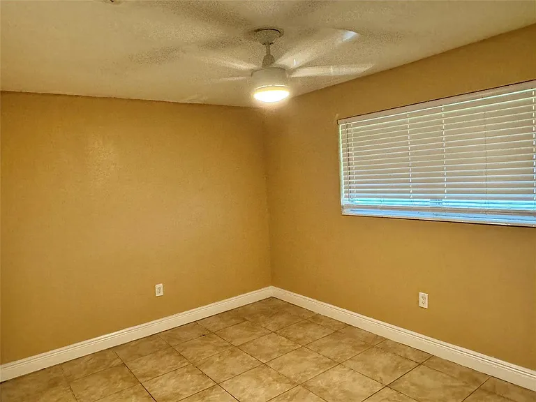 2091 Oleander Dr — Photo 12