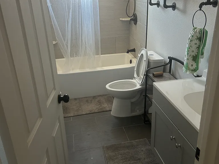 56 Sommerset Dr SE — Photo 11