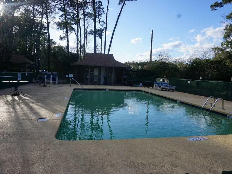 906 Indian Wells Ct — Photo 17