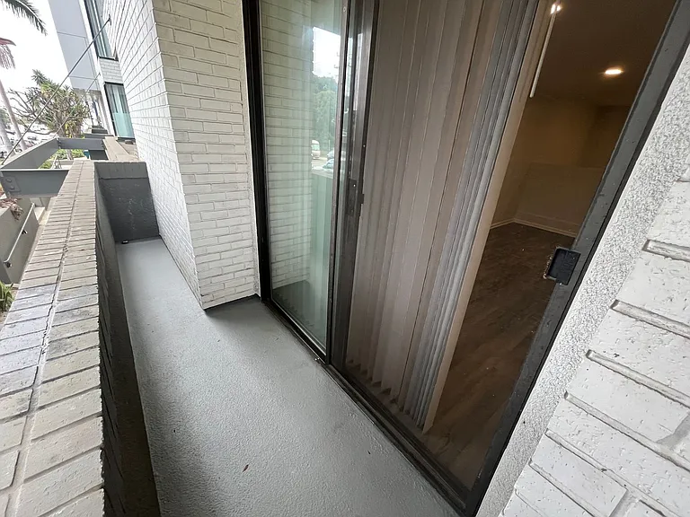 1223 Federal Ave — Photo 40