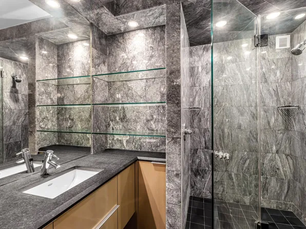 415 East 37th Street image 10 of 30