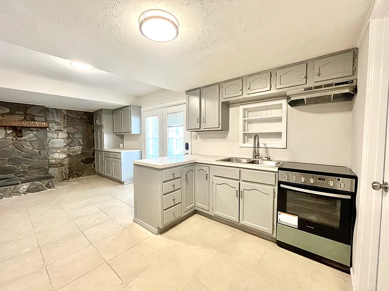 1727 Triangle Cir — Photo 30