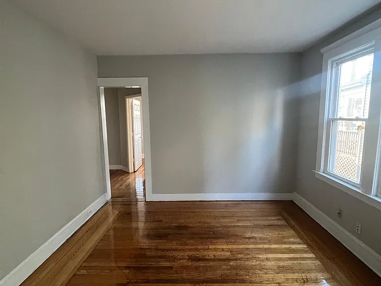 49 Maltby St #1 — Photo 7