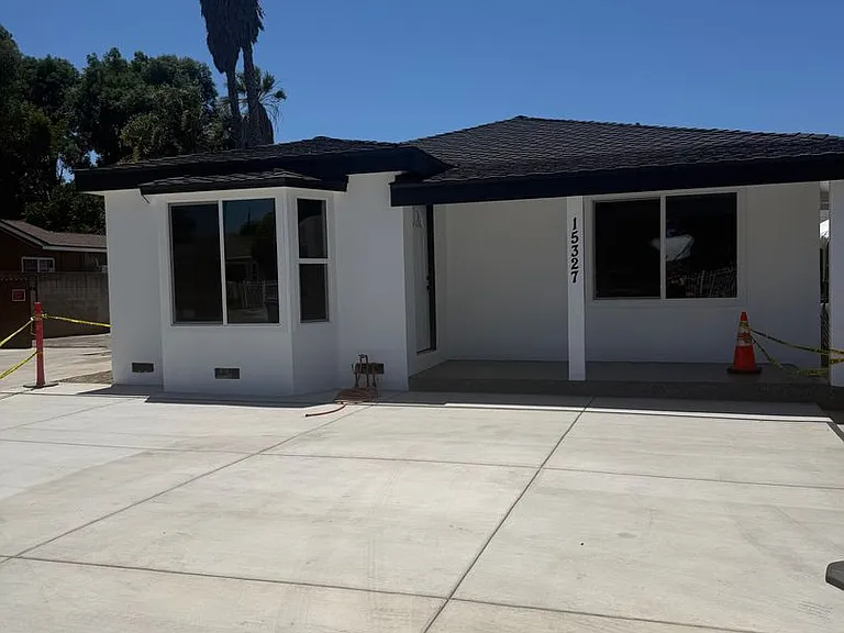 15327 S Butler Ave — Photo 1