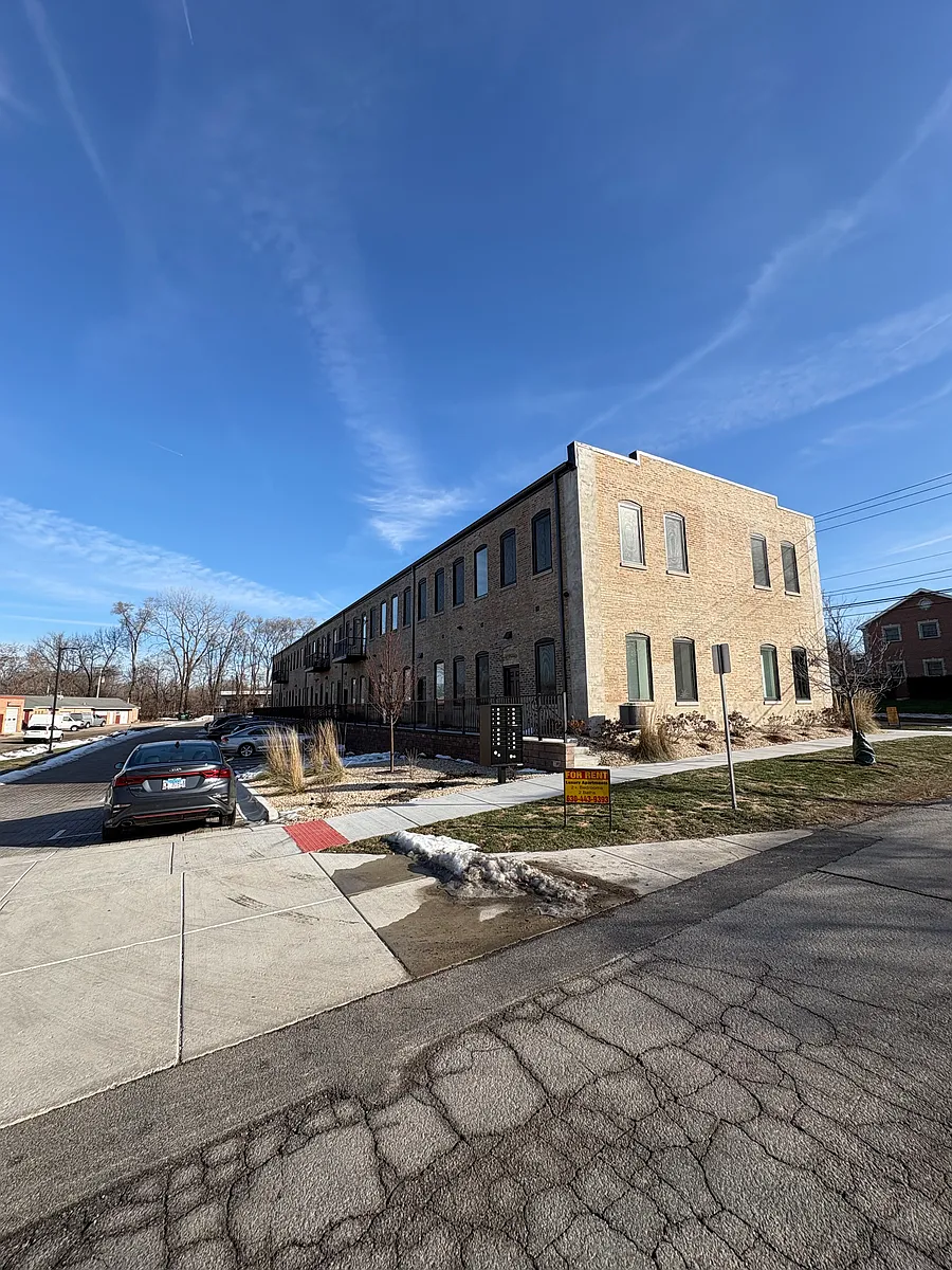 Building Photo - 1416 Indiana Ave #201