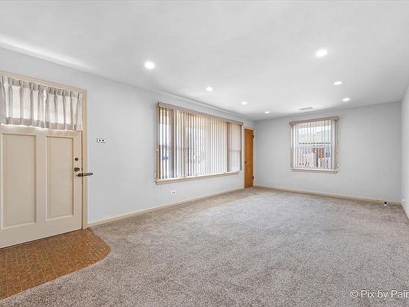 2nd image of 9732 Johanna Ave